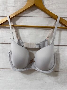 Light pink T-Shirt Bra Live in Pretty  - Women Intimates Gap Body Size 36C